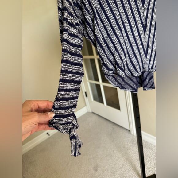 Free People Morning Stripe Dolman Tie Sleeve Top Navy White XS Boho Pocket - Picture 4 of 6